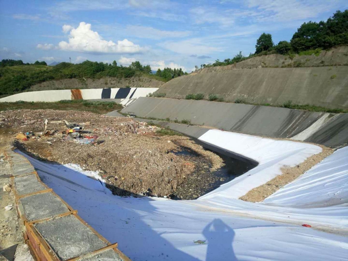 沙河口垃圾填埋場土工膜